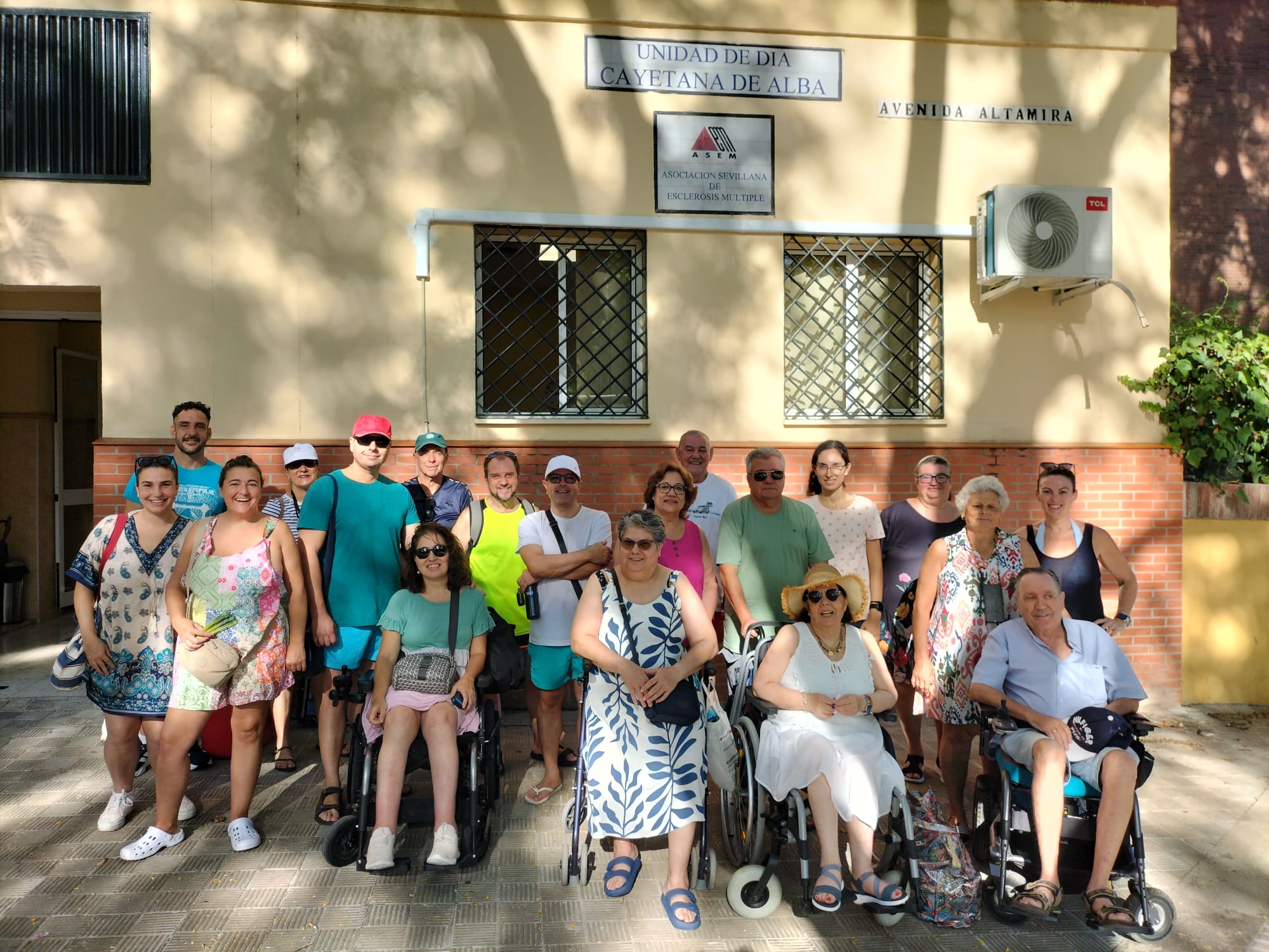 La accesibilidad hace posible disfrutar del verano: excursión a la Playa de Valdelagrana